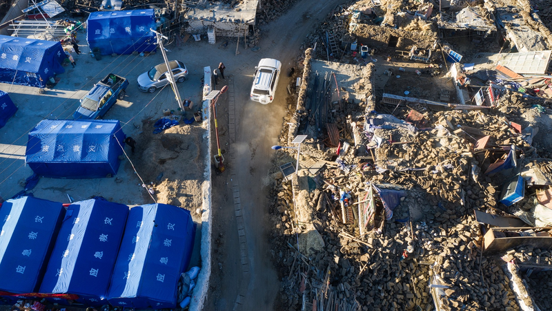 शिजांग भूकंप पुनर्प्राप्ति: आवश्यक सेवाएं बहाल video poster