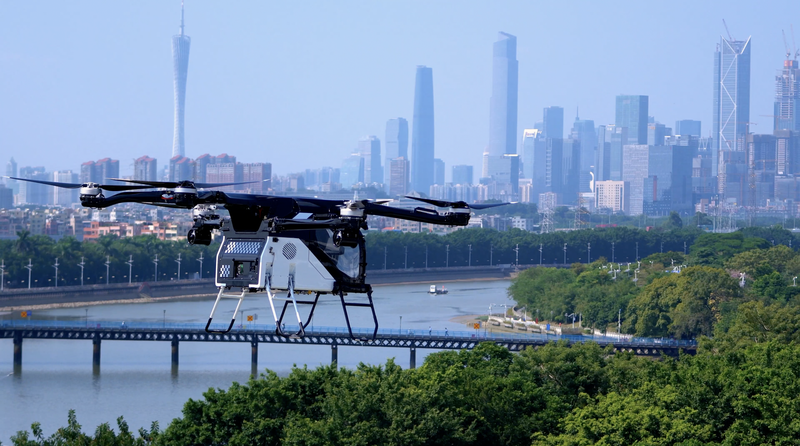 चीनी मुख्य भूमि के निम्न-ऊंचाई वाले उछाल में उड़ने वाली कारों के लिए बड़े पैमाने पर उत्पादन के लिए तैयार video poster