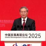 प्रधानमंत्री ली क्वियांग ने वैश्विक निवेशकों के लिए व्यापक बाजार पहुंच का वादा किया प्रधानमंत्री ली क्वियांग ने वैश्विक निवेशकों के लिए व्यापक बाजार पहुंच का वादा किया video poster