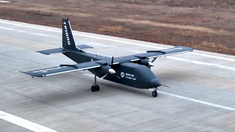 टीपी1000 कार्गो ड्रोन चीनी मुख्य भूमि पर उड़ान भरता है video poster