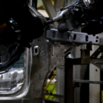 यूएस टैरिफ्स कनाडाई ऑटो सेक्टर को ग्लोबल ट्रेड शिफ्ट्स के बीच हिला रहे हैं यूएस टैरिफ्स कनाडाई ऑटो सेक्टर को ग्लोबल ट्रेड शिफ्ट्स के बीच हिला रहे हैं video poster