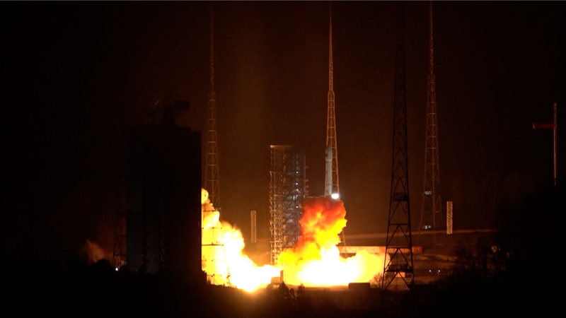 चीन ने 558वीं लॉन्ग मार्च मिशन में परीक्षण उपग्रह लॉन्च किया video poster