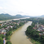 लुआंग प्रबांग में ड्रैगन बोट महोत्सव: परंपरा और एशिया का परिवर्तनशील विकास लुआंग प्रबांग में ड्रैगन बोट महोत्सव: परंपरा और एशिया का परिवर्तनशील विकास video poster