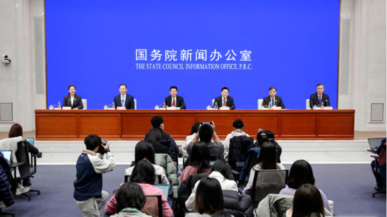 चीन ने दीर्घकालिक निवेश के लिए महत्वाकांक्षी लक्ष्यों को निर्धारित किया