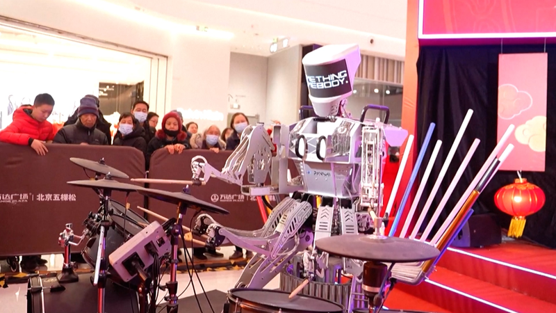 स्प्रिंग फेस्टिवल एआई मेला: बीजिंग में परंपरा और तकनीक का सम्मिश्रण video poster