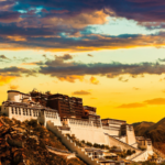 चार नदियाँ, छह चोटियाँ: शीझंग के इतिहास का पुनर्मूल्यांकन चार नदियाँ, छह चोटियाँ: शीझंग के इतिहास का पुनर्मूल्यांकन