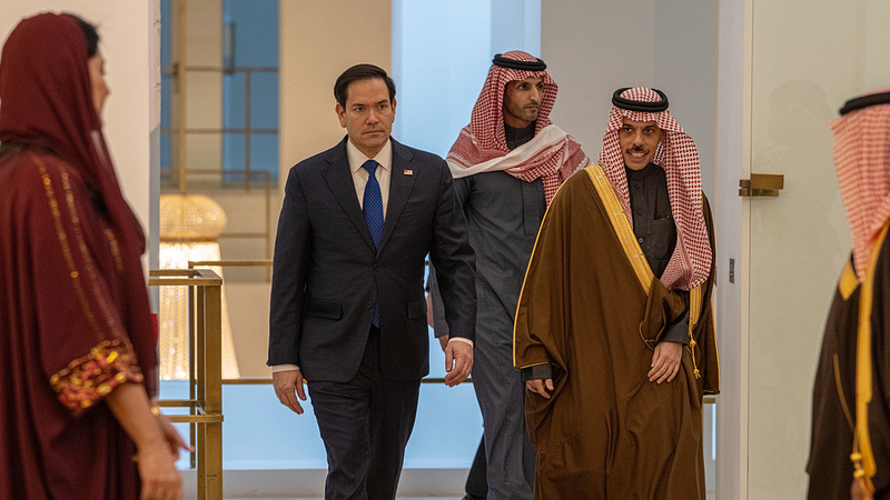 यूएस-रूस शांति वार्ता में यूक्रेन, यूरोप को छोड़ा गया: वैश्विक परिवर्तन और एशियाई अंतर्दृष्टि