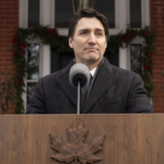 ट्रूडो ने आवास संकट और आव्रजन चिंताओं के बीच इस्तीफा दिया ट्रूडो ने आवास संकट और आव्रजन चिंताओं के बीच इस्तीफा दिया video poster