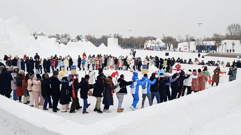 हार्बिन स्नोमैन एक्सपो एशियाई खेलों से पहले वैश्विक शीतकालीन चुनौती को जन्म देता है video poster