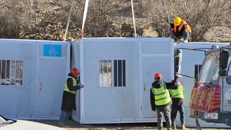 जिजांग में तीव्र पुनर्स्थापन 6.8 भूकंप के बाद video poster