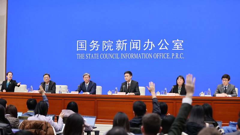 PBOC मध्यम रूप से ढीली नीति और स्थिर युआन की पुष्टि करता है