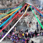 जातीय चिआंग ने गुआइरु त्योहार का जश्न मनाया, वसंत का स्वागत जातीय चिआंग ने गुआइरु त्योहार का जश्न मनाया, वसंत का स्वागत video poster