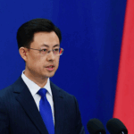 चीन ने टैरिफ युद्धों पर संवाद का जोर दिया चीन ने टैरिफ युद्धों पर संवाद का जोर दिया