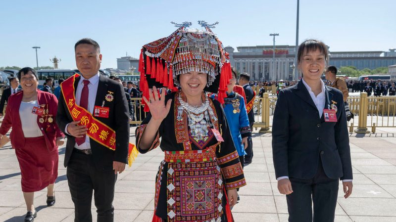 शी जिनपिंग ने राष्ट्रीय पुनरुत्थान के लिए श्रमिक वर्ग की एकता का आह्वान किया