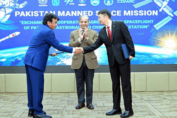 पाकिस्तानी अंतरिक्ष यात्री चीन अंतरिक्ष स्टेशन मिशन के लिए तैयार