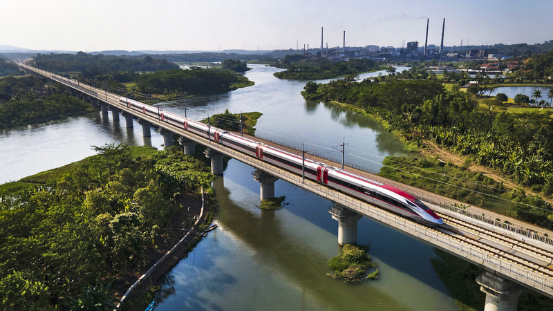 चीन और इंडोनेशिया ने 75 वर्षों की मजबूत व्यापार और सांस्कृतिक संबंधों का जश्न मनाया