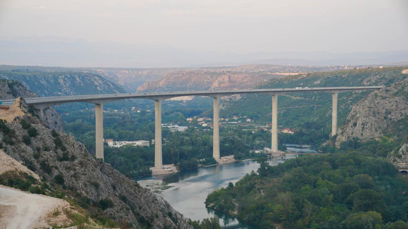 बोस्निया और चीन ने परिवर्तनकारी बुनियादी ढांचे के साथ मजबूत संबंध बनाए