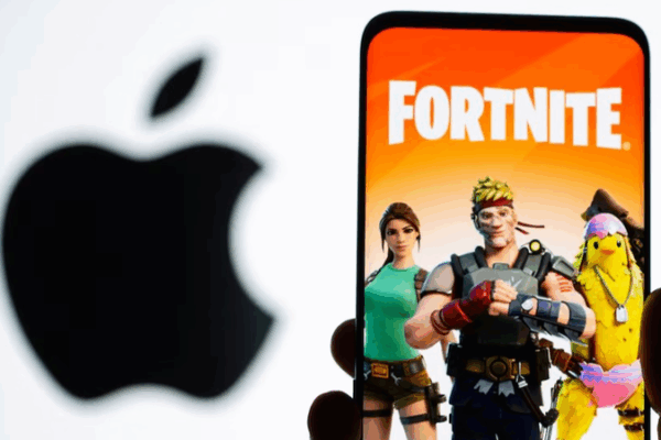आईफोन पर Fortnite अलभ्य: एपिक गेम्स की कानूनी लड़ाई बढ़ी आईफोन पर Fortnite अलभ्य: एपिक गेम्स की कानूनी लड़ाई बढ़ी