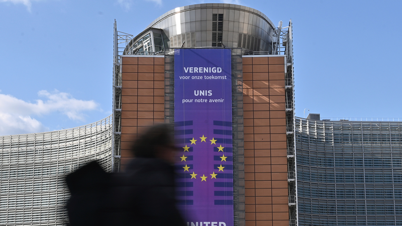 ईयू ने अमेरिकी टैरिफ और वैश्विक व्यापार तनाव के बीच विकास पूर्वानुमान पुनरीक्षित किया