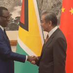 बीजिंग कूटनीति: चीनी और गुयानी मंत्रियों की बैठक बीजिंग कूटनीति: चीनी और गुयानी मंत्रियों की बैठक