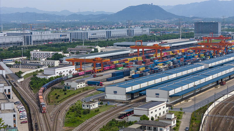 चीन और रूस का संस्थागत नवाचार: वैश्विक व्यापार का पुनर्रूपण