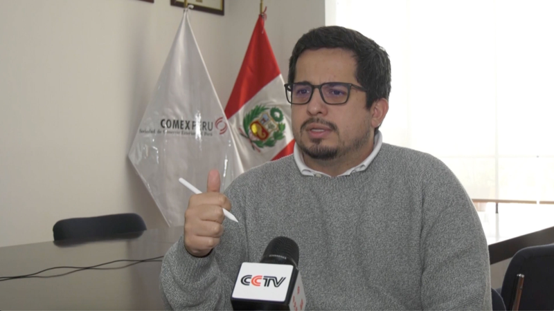 पेरूवासी चीन की वीजा-फ्री नीति को अपनाते हुए video poster