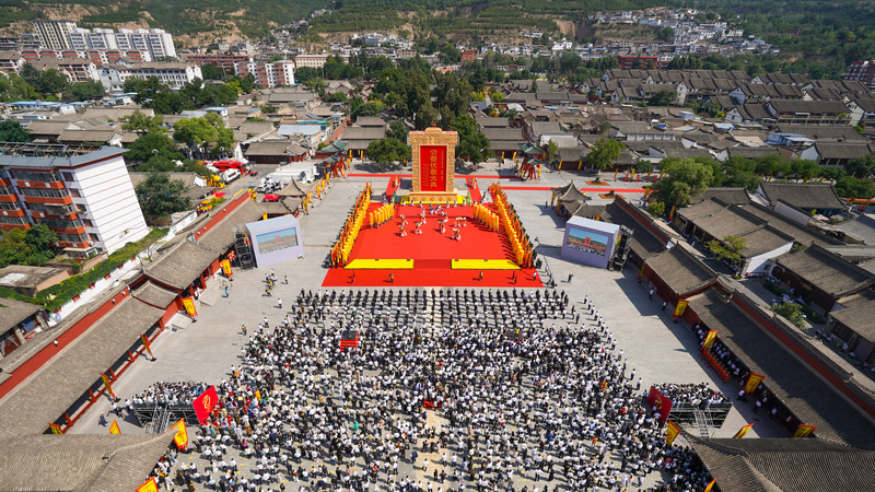 प्राचीन फूसी संस्कृति पारंपरिकता और आधुनिकता को गांसु में जोड़ती है प्राचीन फूसी संस्कृति पारंपरिकता और आधुनिकता को गांसु में जोड़ती है video poster