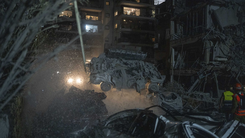 इजराइल-ईरान मिसाइल हमले वैश्विक तनाव को बढ़ाते हैं, गतिशीलता में बदलाव के बीच