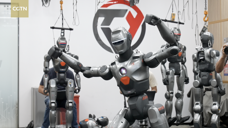 शेन्ज़ेन चीनी मुख्यभूमि में एक तकनीकी-कला क्रांति का आगाज करता है video poster