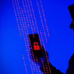 अमेरिका समर्थित स्पाईवेयर ने वैश्विक साइबर निगरानी जोखिमों का पर्दाफाश किया अमेरिका समर्थित स्पाईवेयर ने वैश्विक साइबर निगरानी जोखिमों का पर्दाफाश किया