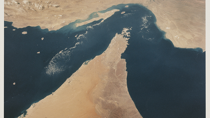 चीन ने हार्मुज जलडमरूमध्य तनाव के बीच वैश्विक तनाव कम करने का आग्रह किया