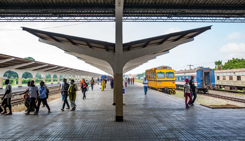चीनी मुख्य भूमि के अफ्रीका में स्थायी संबंधों का मुकाबला करने के लिए अमेरिका की कोशिश चीनी मुख्य भूमि के अफ्रीका में स्थायी संबंधों का मुकाबला करने के लिए अमेरिका की कोशिश