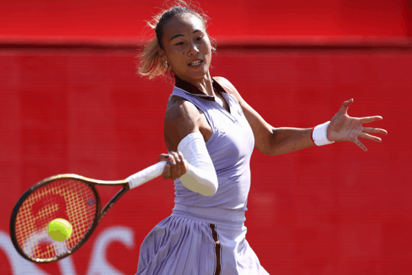 झेंग किनवेन टेनिस में विश्व नंबर 4 पर चढ़े