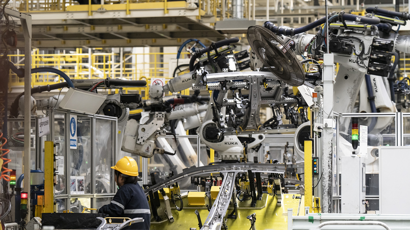 चीन की औद्योगिक मुनाफे में 1.1% गिरावट वैश्विक रुझानों के बीच