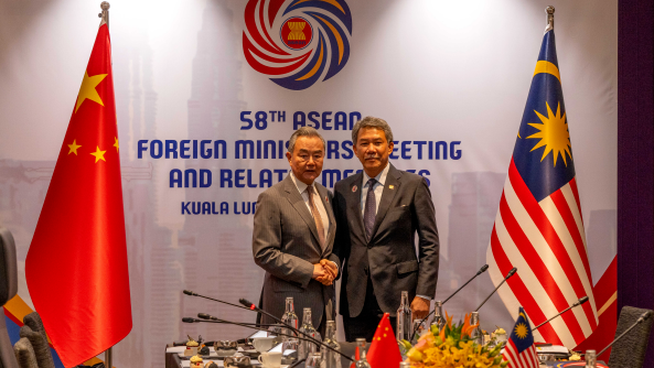 चीन, मलेशिया ने ASEAN विकास के लिए संबंध मजबूत किए चीन, मलेशिया ने ASEAN विकास के लिए संबंध मजबूत किए