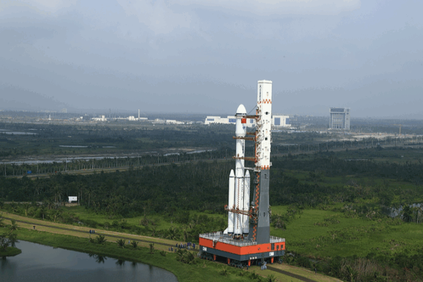 Tianzhou-9 को हैनान के वर्टिकल ट्रांसपोर्ट से लॉन्च के लिए तैयार किया जा रहा है Tianzhou-9 को हैनान के वर्टिकल ट्रांसपोर्ट से लॉन्च के लिए तैयार किया जा रहा है video poster