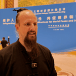 ताईची: वैश्विक शांति के लिए एक मार्शल पथ ताईची: वैश्विक शांति के लिए एक मार्शल पथ video poster