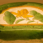 प्राचीन चीनी शीतल कला: त्रि-रंग चीनी मिट्टी का तकिया प्राचीन चीनी शीतल कला: त्रि-रंग चीनी मिट्टी का तकिया