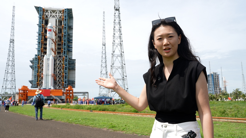 तियानझोउ-9 रोल आउट: तियांगोंग अंतरिक्ष स्टेशन के लिए नया आपूर्ति मिशन video poster