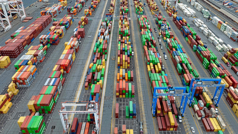 पारस्परिक शुल्क एक वैश्विक व्यापार परिवर्तन को प्रेरित करते हैं