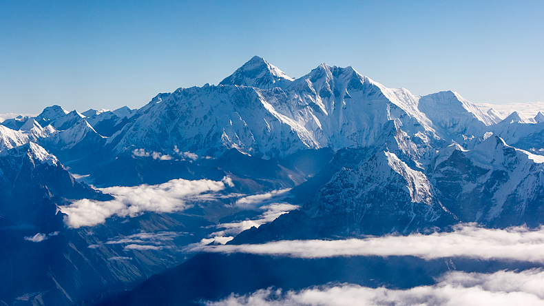 माउंट Qomolangma: एशिया का शाश्वत बर्फ और पत्थर का विशाल माउंट Qomolangma: एशिया का शाश्वत बर्फ और पत्थर का विशाल video poster