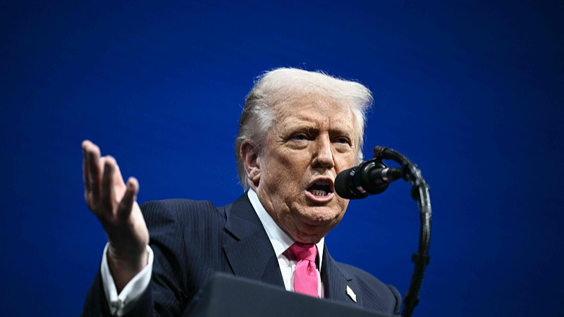 ट्रम्प ने एपस्टीन फाइल्स जारी करने वाले बिल पर हस्ताक्षर किए, न्याय विभाग की जांच के लिए प्रेरित किया ट्रम्प ने एपस्टीन फाइल्स जारी करने वाले बिल पर हस्ताक्षर किए, न्याय विभाग की जांच के लिए प्रेरित किया