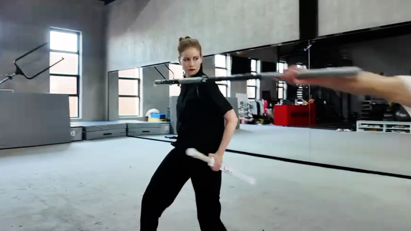 पूर्व पश्चिम से मिलता है: एनीना नेट की चीनी मार्शल आर्ट्स की यात्रा video poster