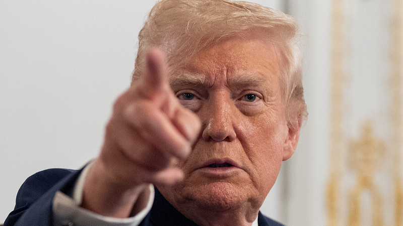 ट्रम्प ने प्रवास विराम की घोषणा की: एशियाई प्रवासियों और वैश्विक प्रवाह पर प्रभाव