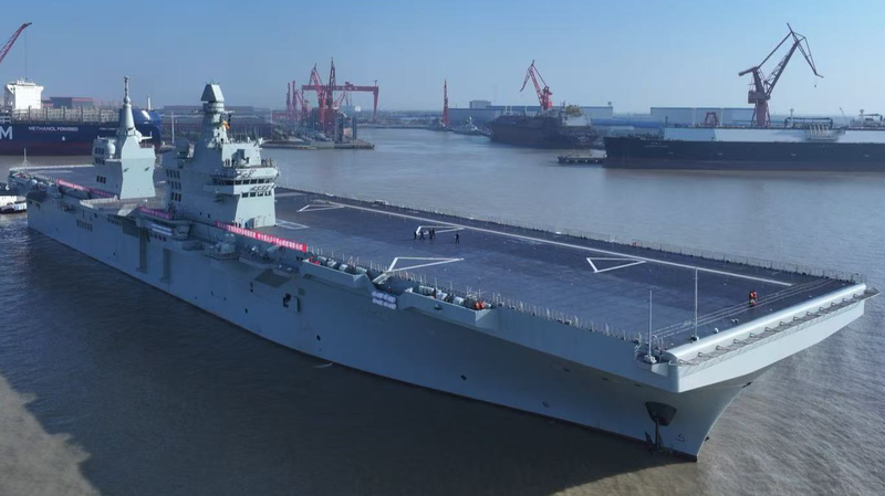 सिचुआन पहले टाइप 076 जहाज पर ड्रोन-स्वार्म युग में प्रवेश करता है