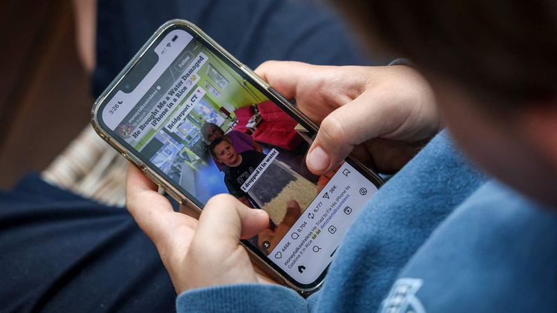 प्रौद्योगिकी प्लेटफ़ॉर्म ऑस्ट्रेलिया का किशोर सोशल मीडिया प्रतिबंध लागू करते हैं