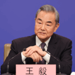 चीनी विदेश मंत्री वांग यी के 'कभी अनुमति न दें' बयान में चीन ने जापान के लिए तीन लाल रेखाएँ निर्धारित की चीनी विदेश मंत्री वांग यी के 'कभी अनुमति न दें' बयान में चीन ने जापान के लिए तीन लाल रेखाएँ निर्धारित की