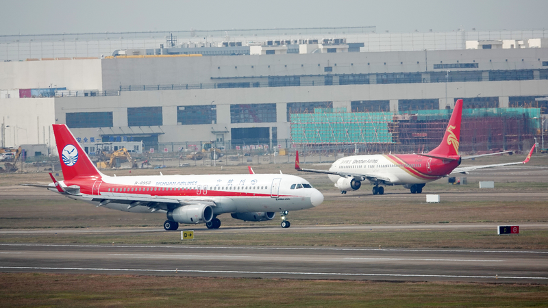 ताकाइची की चीन टिप्पणियों ने जापान पर्यटन को प्रभावित किया, उड़ानों में कटौती बढ़ी ताकाइची की चीन टिप्पणियों ने जापान पर्यटन को प्रभावित किया, उड़ानों में कटौती बढ़ी