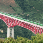 चीन-लाओस रेलवे ने पर्यटन और व्यापार में वृद्धि को प्रोत्साहन दिया चीन-लाओस रेलवे ने पर्यटन और व्यापार में वृद्धि को प्रोत्साहन दिया