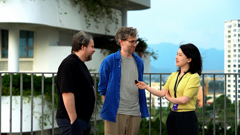 HIIFF 2025: जर्मन और रूसी फिल्म निर्माता मनाते हैं सिनेमा की वैश्विक भाषा video poster